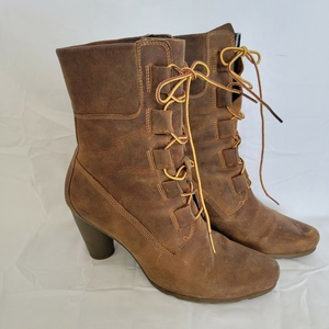 Timberland 79349 Women's Brown Leather Heeled Boots 9.5 M Lace Heel EUC‎